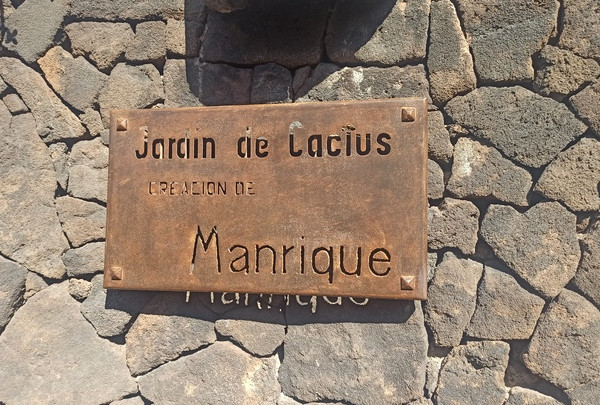 Cartel jardín cactus