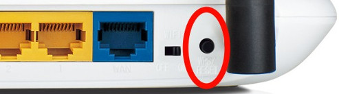 Botón de reinicio del router WR841ND